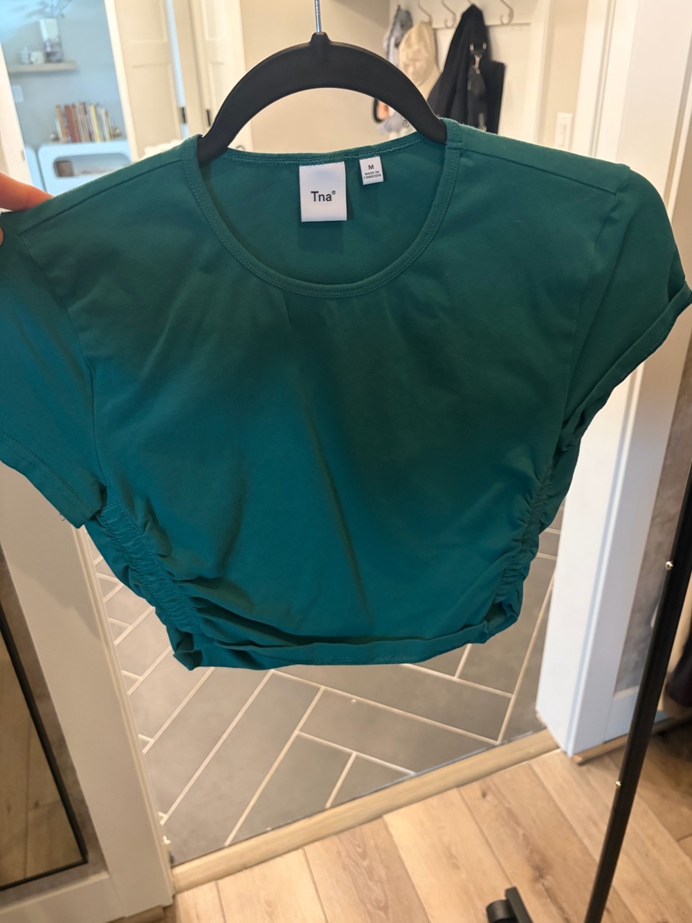 TNA (Aritzia) Dark Green Ruched Short-Sleeve Crop Top